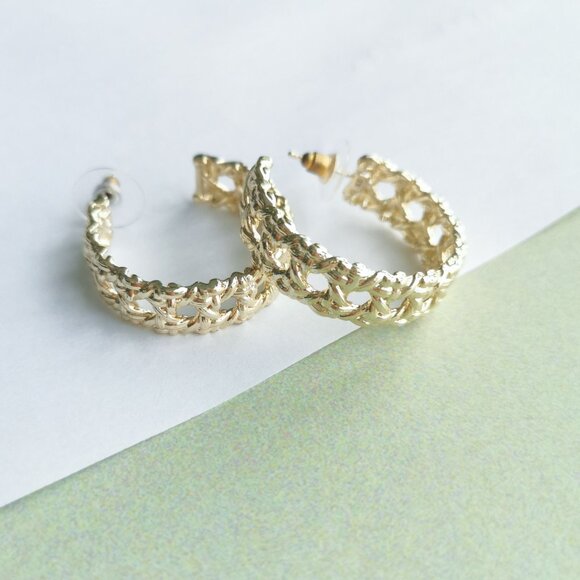 Kendra Scott Natalie Hoop Earrings - Gold - Picture 2 of 3